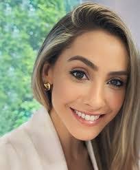 Stephanie Leal's Instagram, Twitter & Facebook