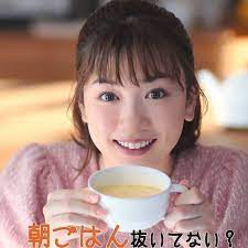 instagram의 チンパン人님 たった6秒のcmだったけど こんなん芽郁ちゃんに言われたら朝ごはん抜くわけにはいかなくなる cf 2枚目 最初の ねえ の顔もいい 永野芽郁 芽郁ちゃん 朝ごはん 食べます クノールカップスープ cm 6秒 ねえ 顔 かわいい