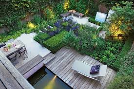 Arredo giardino di piccole dimensioni in stile rustico. 1001 Idee Per Piccoli Giardini Suggerimenti Da Copiare