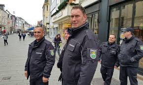 Aktuelle stellenangebote und informationen zur ausbildung. Neuer Stadtordnungsdienst Zeigt Zahne Burgerportal Bergisch Gladbach