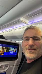 United Airlines Flight Experiences and Reliability