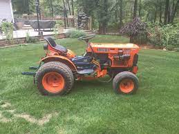Kubota B 7100 Tractor 4x4 With 60 Inch Belly Mower Tractor Kubota b2400 farm tractor 4x4 w/belly mower 3 point hydrostatic trans.