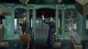 But in his ideal world, he wants the naturally superior wizards to rule the less gifted muggles. Phantastische Tierwesen Grindelwalds Verbrechen 2018 Film Trailer Kritik