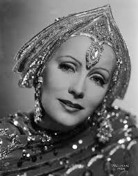 Adrian, il costumista che vestì Hollywood