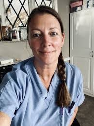 Laura Kee's Instagram, Twitter & Facebook