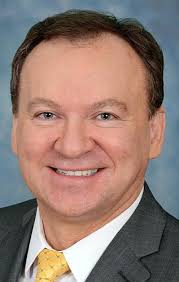 BUSINESS BRIEFS: Drake Qualifies leaders conference; CTB ads VP, human  resources manager; Barletta Pontoon Boats creates owner specialist  position;