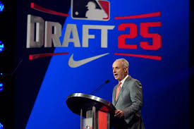 Chicago baseball report: Cubs could change their recent draft trend — while White Sox zero in on No. 1 pick
