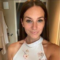 Lea Walker's Instagram, Twitter & Facebook