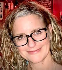 Jennifer Lamson's Instagram, Twitter & Facebook