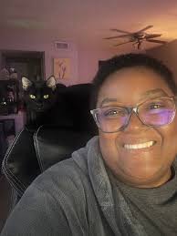 they love each other sometimes 🖤💛🧡