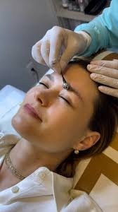 Reconstrução de sobrancelhas✨