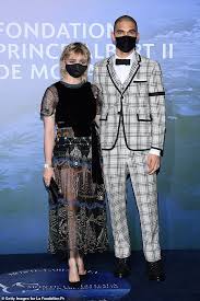 Apr 06, 2021 · here you can find all the session stars maisie 80 games , videos , unblocked downloads. Maisie Williams And Reuben Selby Attend Planetary Health Gala Daily Mail Online
