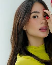 Amro Khalifa's Instagram, Twitter & Facebook