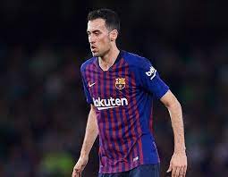 Top 5 Best Defensive Midfielders In The World Right Now Top Soccer Blog Top Soccer Midfielder Tops