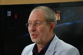 Problema lui busu din 7 aprilie. Arterele I Se Pot Rupe Oricand Busu RÄmane In Spital Èi A Luat Adio De La Tutun Èi Alcool