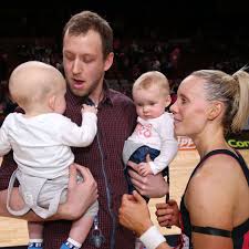 Ingles is married to his longtime partner renae hallinan. Joe Ingles Credits His Wife Renae For Keeping Him In The Nba Slc Dunk
