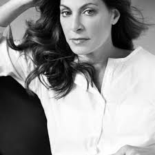 Esme Gregory (@EsmeGregory)