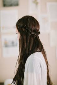 What are the trendiest 2020 winter hairstyle options? 20 Christmas Hairstyles To Rock This Holiday Season