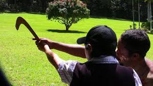 A boomerang is a thrown tool, typically constructed as a flat airfoil, that is designed to spin about an axis perpendicular to the direction of its flight. Ù‚Ø§Ø¹Ø¯Ø© Ø¨ÙˆÙ…ÙŠØ±Ø§Ù†Øº Ù…ÙÙ‡ÙˆÙ… Ø£Ù…Ø«Ù„Ø© Ù…Ù† Ø§Ù„Ø­ÙŠØ§Ø©