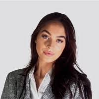 300+ profili według frazy „Sarama”