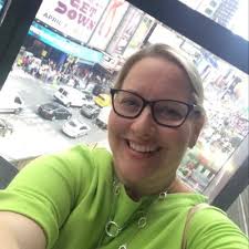 Laura Munns (@MunnsLaura)