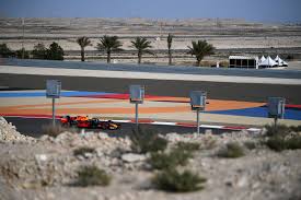 Lewis hamilton refuses to take his foot off the gas in bahrain. F1 Bahrain Gp Goes Ahead But Will Be A Closed Door Event