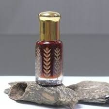 Bride portrait at wedding morning. 19 Khalis Fragrances Ideas Perfume Fragrance Perfume Bottles