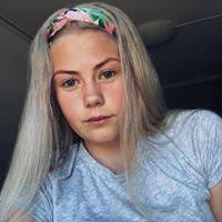 Aileen Berg's Instagram, Twitter & Facebook