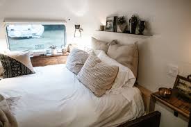 Shop at dormco for dorm organizers and cheap dorm supplies! Best 60 Modern Bedroom Wall Lighting Shelves Design Photos And Ideas Dwell