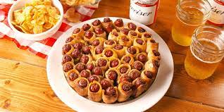 Pull Apart Pigs In A Blanket From Delish Com Make The Traditional Game Day Snack So Much Better Recipes Food Food And Drink