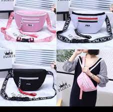 Tas selempang unik,tas selempang shopee haul,tas selempang murah bagi anda yang memiliki kepribadian simpel dan tak ingin ribet dalam melakukan berbagai kegiatan di luar, menggunakan tas selempang sangat cocok untuk anda. Tas Selempang Wanita Fila Waistbag Fila Download Daftar Harga Selempang Fila Di Shopee Desember 2019 Download Tas Selempang Pr Tas Selempang Tas Wanita