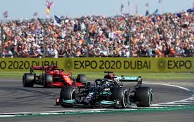 Verstappen vence a dupla de mercedes en 2da sesión. Uasblvecglufrm