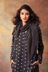 Good Earth Stylish Sustainable Luxury Retail Goodearth In Fashion Indian Design Luxury Retail