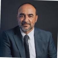 1300+ perfiles de «Roberto Duarte»