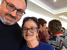 Fil-kumpanija tad-Deputat Parlamentari Laburista Clayton Bartolo u wħud  mill-ammiraturi simpatiċi tiegħu fl-arja friska tat-Tramuntana ta' Malta.  Flimkien ukoll mal-kollega Noel Cassar u kandidati għall-Elezzjoni  tal-Kunsill Rebecca Bartolo Cutajar u ...