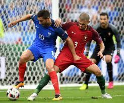 El anfitrión francia tuvo suerte, el campeón españa tendrá que remar e italia fue al grupo de la muerte. Final Eurocopa 2016 El Palo De Gignac Que Pudo Hacer Campeon A Francia Futbol Internacional Depor