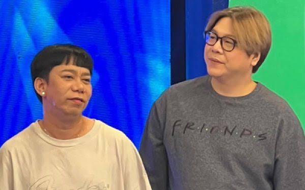 Kahit wala sa 'It's Showtime': Vice, MC nag-uusap pa rin