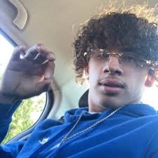 slimmyboutacheck (@bobbylandcrazy)