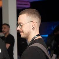 30+ perfis com “Baldi”