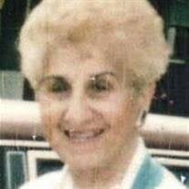 Sadie Abraham's Instagram, Twitter & Facebook