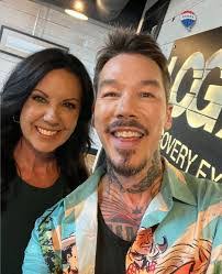 Sergio Ross's Instagram, Twitter & Facebook