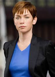 🎭✨ Did you know? Julianne Nicholson is one of those quietly powerful  actresses who captivates with her authenticity and emotional depth. 🌟💫  Born in Massachusetts 🇺🇸 in 1971, Julianne has built a