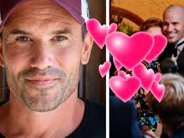 Martin Stenmarck har hittat en ny tjej efter skilsmässan: ”Superglad”