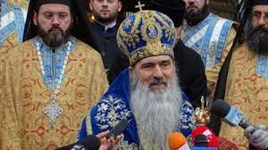 Arhiepiscopia tomisului a depus o cerere prin care dorește anularea deciziei comitetului județean pentru situații de urgență care interzice pelerinajele religioase. Video Slujba In Constanta Cu Sute De Credinciosi Ips Teodosie Organizeaza O Serie De Evenimente De Sfantul Haralambie Mobile