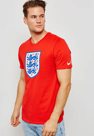 This england crest t shirt mens is £9.99 and comes in white and navy and is the perfect for a last minute england addition to your wardrobe. Buy Nike Red England Evergreen Crest T Shirt For Men In Dubai Abu Dhabi 908371 600