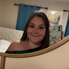 Katie Blomquist (@Katie_Blom15)