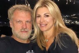 Και μου λέει η κάρμεν τη μαγική κουβέντα «άμα χάσεις μερικά κιλά θα σου είναι πολύ πιο εύκολο να βρίσκεις. Elenh Karakash Me Ayth Th Diaita Exase Ta Peritta Kila Agnwristh Gossip Life