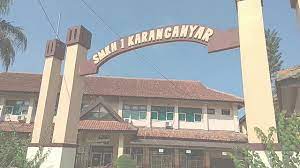 Dinas pendidikan sekolah menengah kejuruan ( smk ) negeri 1 jalan manunggal ii telepon 0742 22008. Profil Smk Negeri 1 Karanganyar Kebumen By Grup 10 Multimedia Gasmeka Youtube
