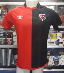 Argentina national team plays a friendly match against leo messi's childhood club newell's old boys during a training today. Newells Old Boys Home Football Shirt 2018