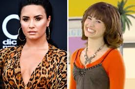After demi lovato briefly poked fun at her engagement and split at the 2020 e! Demi Lovato Had 3 Strokes And A Heart Attack In Overdose